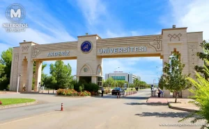 درب اصلی دانشگاه آکدنیز ترکیه